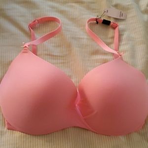 NWT Victoria’s Secret 34DD light coral bra padded